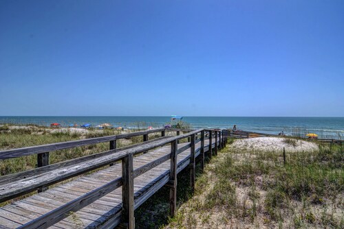 Familia mareas Ocean View Condo W / Ascensor 1 cuadra de la playa.