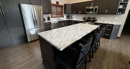Wolf Den Cabin Rental - Dog Friendly!