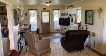 Lähellä Fayetteville, Round Top, Columbus: Rauhallinen maaympäristö