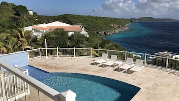 Utomhuspool