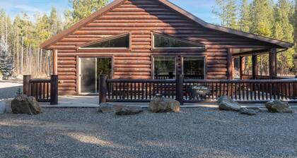 Mama Bear Cabin Rental - Pet Friendly!