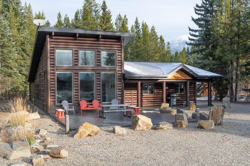 Aspen Cabin Vacation Rental w/ Sauna Option!