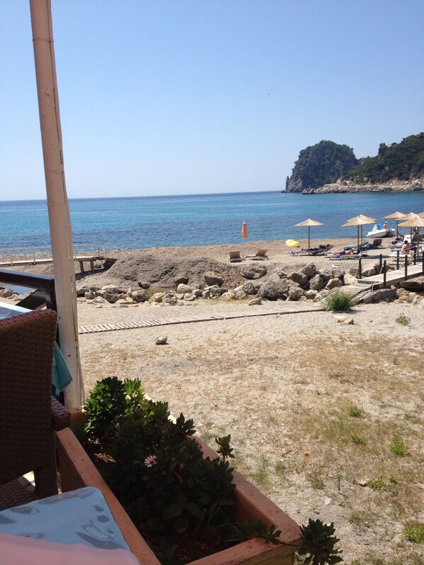 Sun-loungers, beach towels - B-Holidayhome Matthaeus, -3 E on the Corfutrail /, 3 km to the sea (Giannades)
