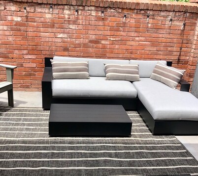 LIGHT AND MODERN HIGH END HERITAGE HOME! Walk to Pearl St, CU, Google & hiking