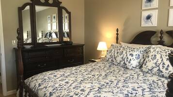 1 bedroom, iron/ironing board, free WiFi, bed sheets