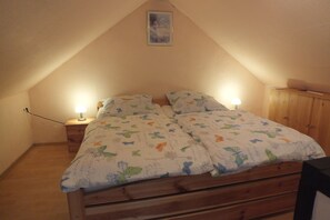 2 makuuhuonetta, työpöytä, silitysrauta/-lauta, Wi-Fi