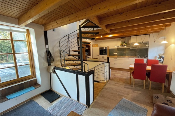 Freundliches, neu ausgestattetes helles Ferienhaus mit großer Terrasse