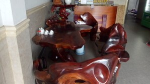 Lobby sitting area - Hotel Duc Long (Ho Chi Minh City)