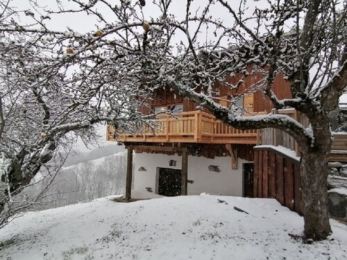"La Petite Grange" chalet tout confort 6 pers., vue imprenable, parking privé,