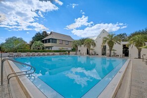 Una piscina techada