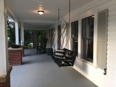 Lake Lanier, Fire Pit, Fishing, Boating, Short Walk To Lake, Bring Your Boat!