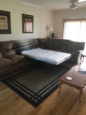 Smart TV, DVD player