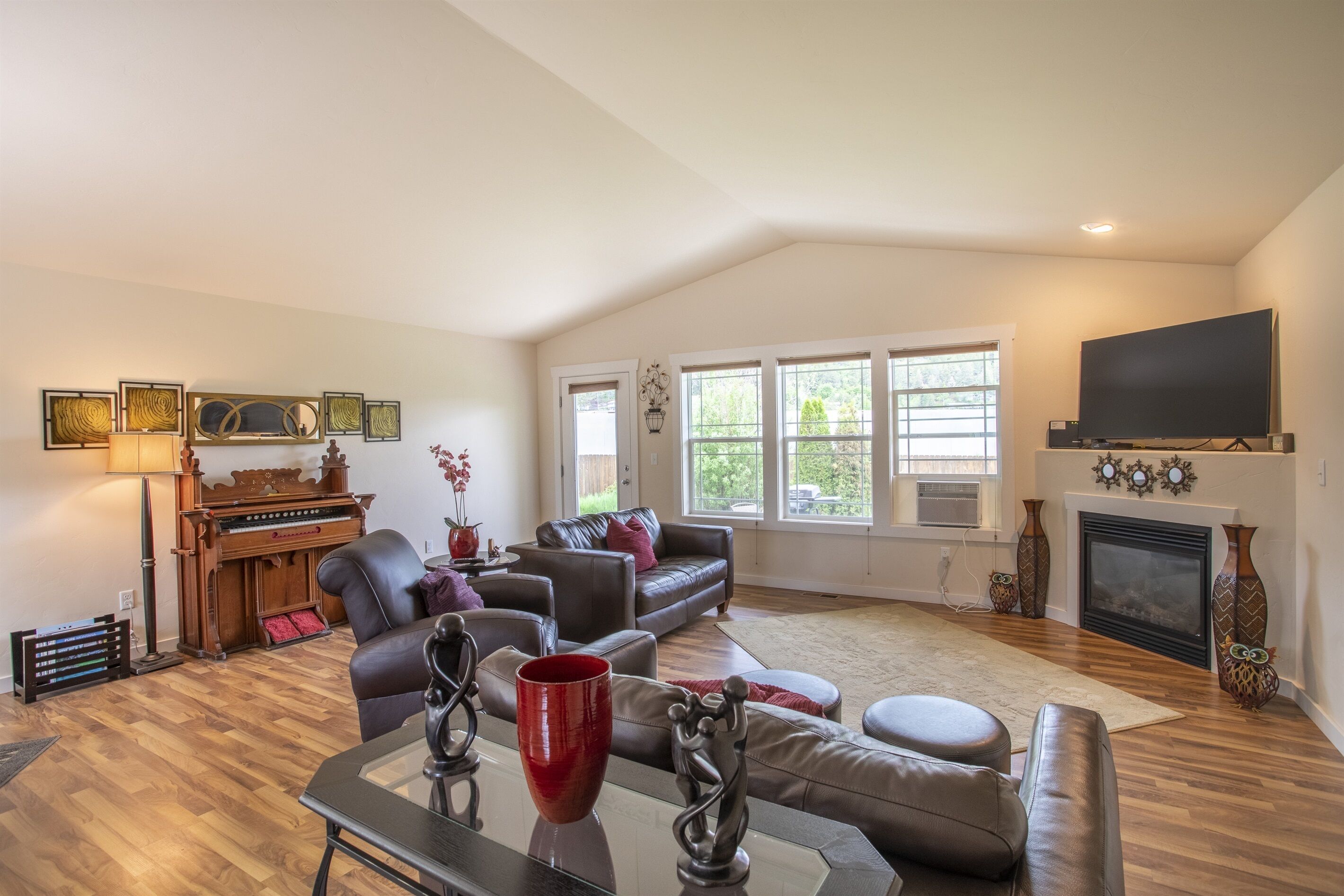 TV connectée, cheminée