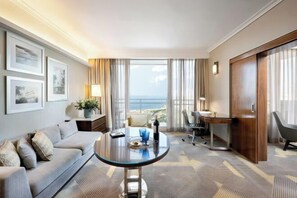 Cribs/infant beds - The Vista at Hilton Tel Aviv (Tel Aviv)