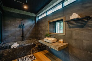 Exclusive Villa, 1 King Bed, Non Smoking, Mountain View | Bathroom | Shower, rainfall showerhead, free toiletries, hair dryer