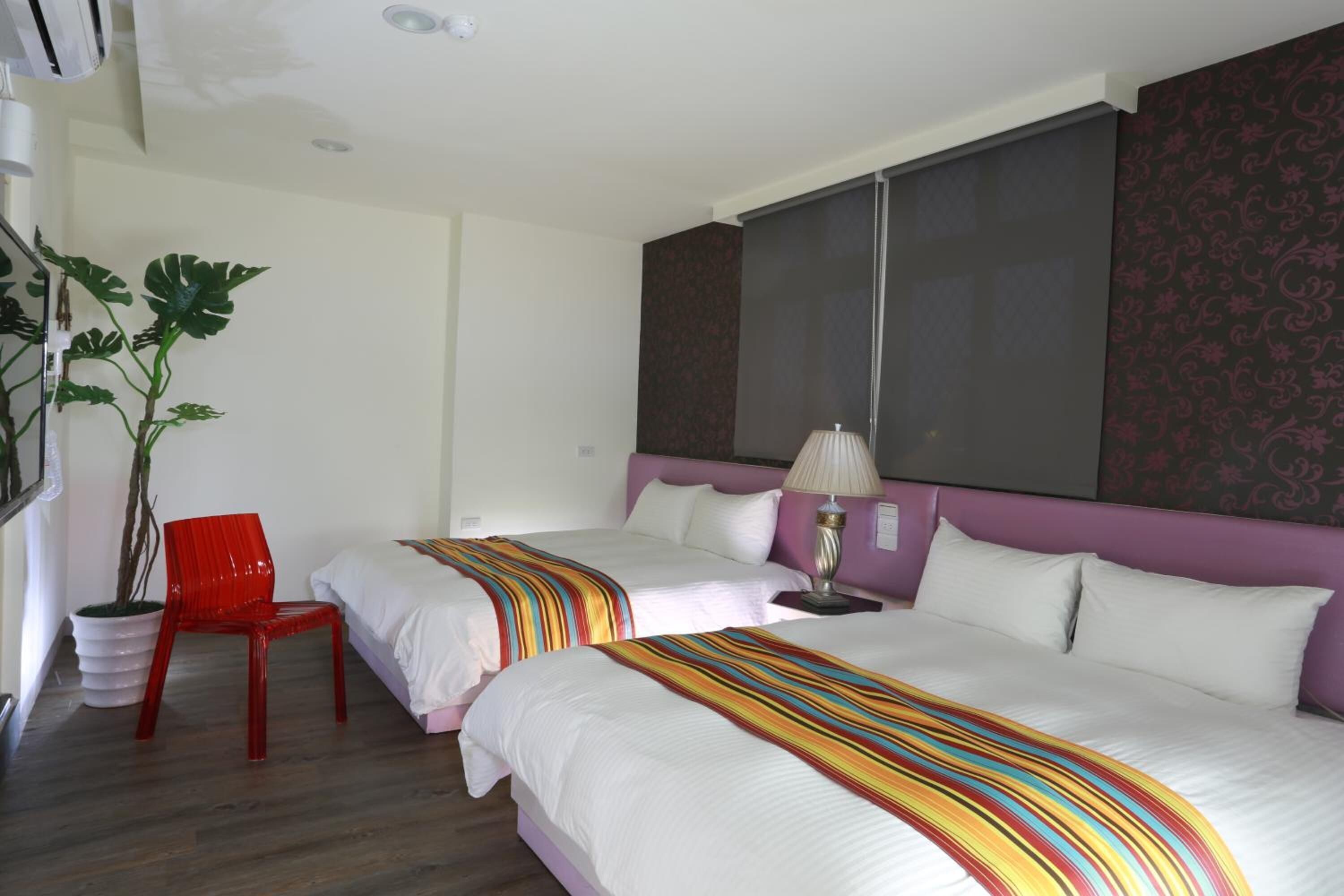 1 bedroom, down duvets, blackout curtains, free wifi