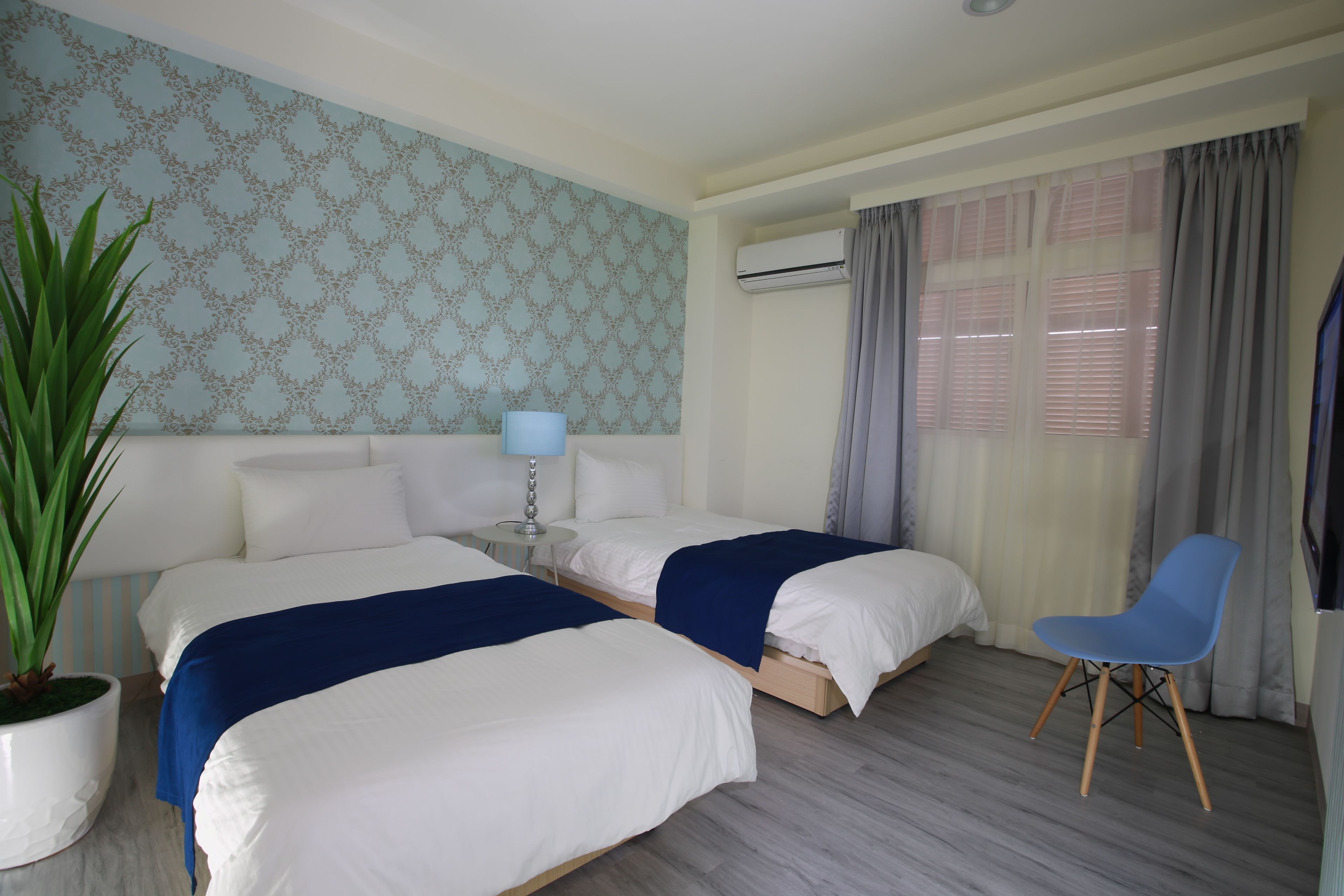 standard twin room, 2 single beds, non smoking | 1 bedroom, down duvets, blackout curtains, free wifi