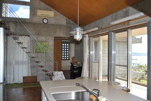 一棟貸し | 専用簡易キッチン | 冷蔵庫、電子レンジ、コンロ、炊飯器