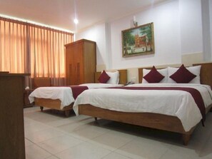 Chambre Familiale | Minibar, bureau, rideaux occultants, Wi-Fi gratuit