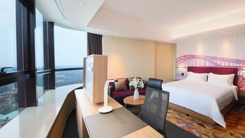 Business Studio | Minibar, desk, laptop workspace, blackout curtains