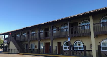 Hacienda Motel