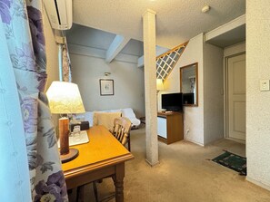 1 多间卧室、办公桌、熨斗/熨板、免费 WiFi