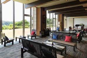 로비 좌석 공간