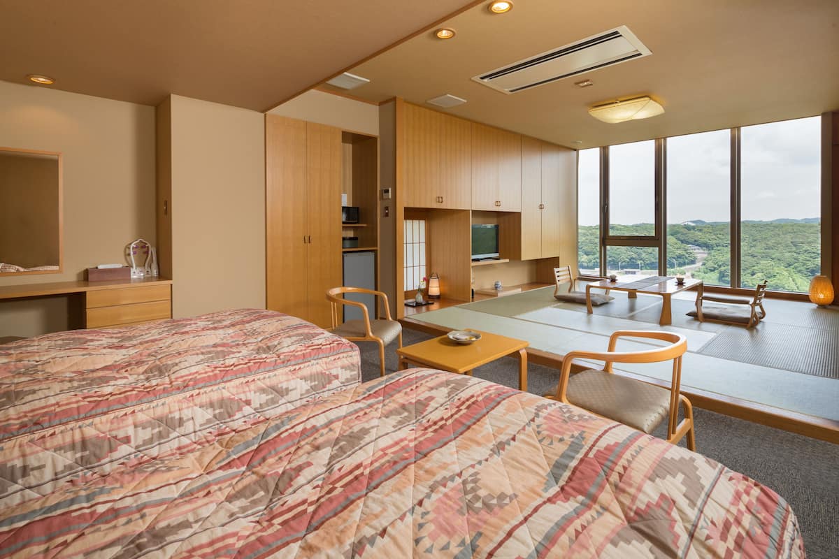 Habitación (Japanese Western Style) | Edredón, cortinas blackout, wifi gratis y ropa de cama