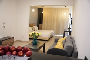 Studio - 1 queensize-säng | Egyptiska bomullslakan, sängtillbehör av högsta kvalitet och minibar