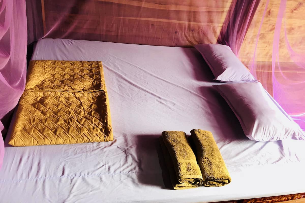 Rideaux occultants, Wi-Fi gratuit, draps fournis