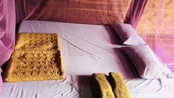 Blackout curtains, free WiFi, bed sheets