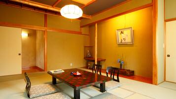 Standard Quadruple Room, Multiple Beds, Smoking | In-room safe, iron/ironing board, free WiFi, bed sheets