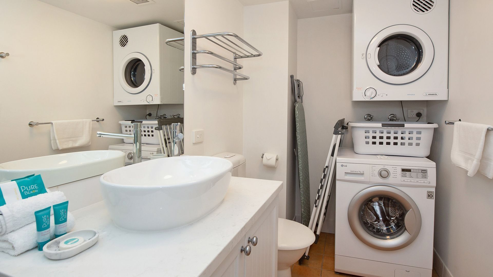 Calypso Plaza Resort Unit 462 Resort style complex on the beachfront in the heart of Coolangatta — image 22