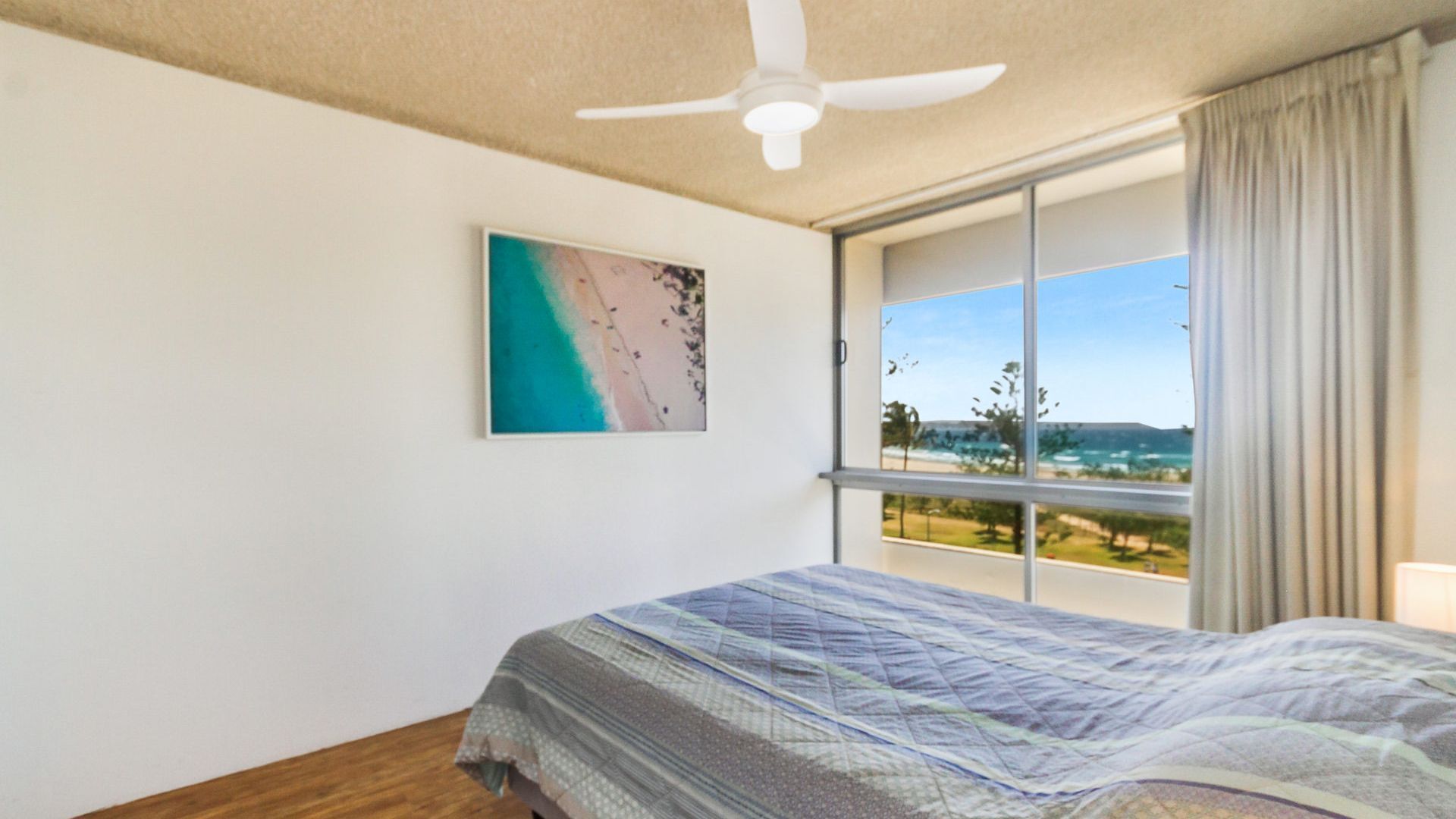 Kooringal Unit 24 Located right on Greenmount beachfront with ocean views — image 10