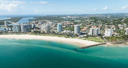 Aries Unit 5 On Coolangatta beachfront with ocean views