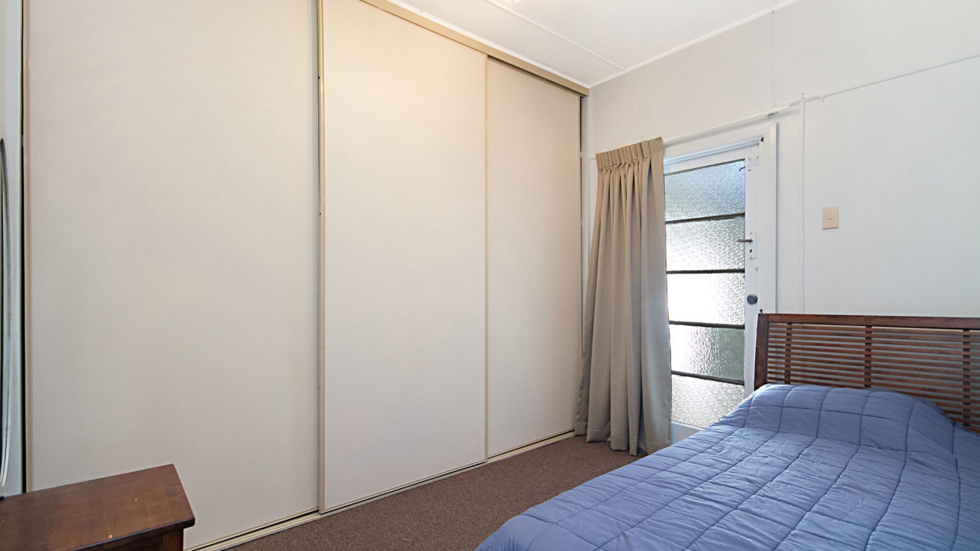 Tondio Terrace Flat 1 Budget accommodation only 200m walk to Rainbow Beach — image 9