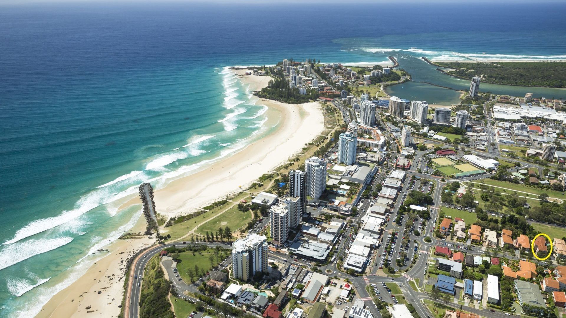 Parco Vista Unit 9- Close to the main street of Coolangatta