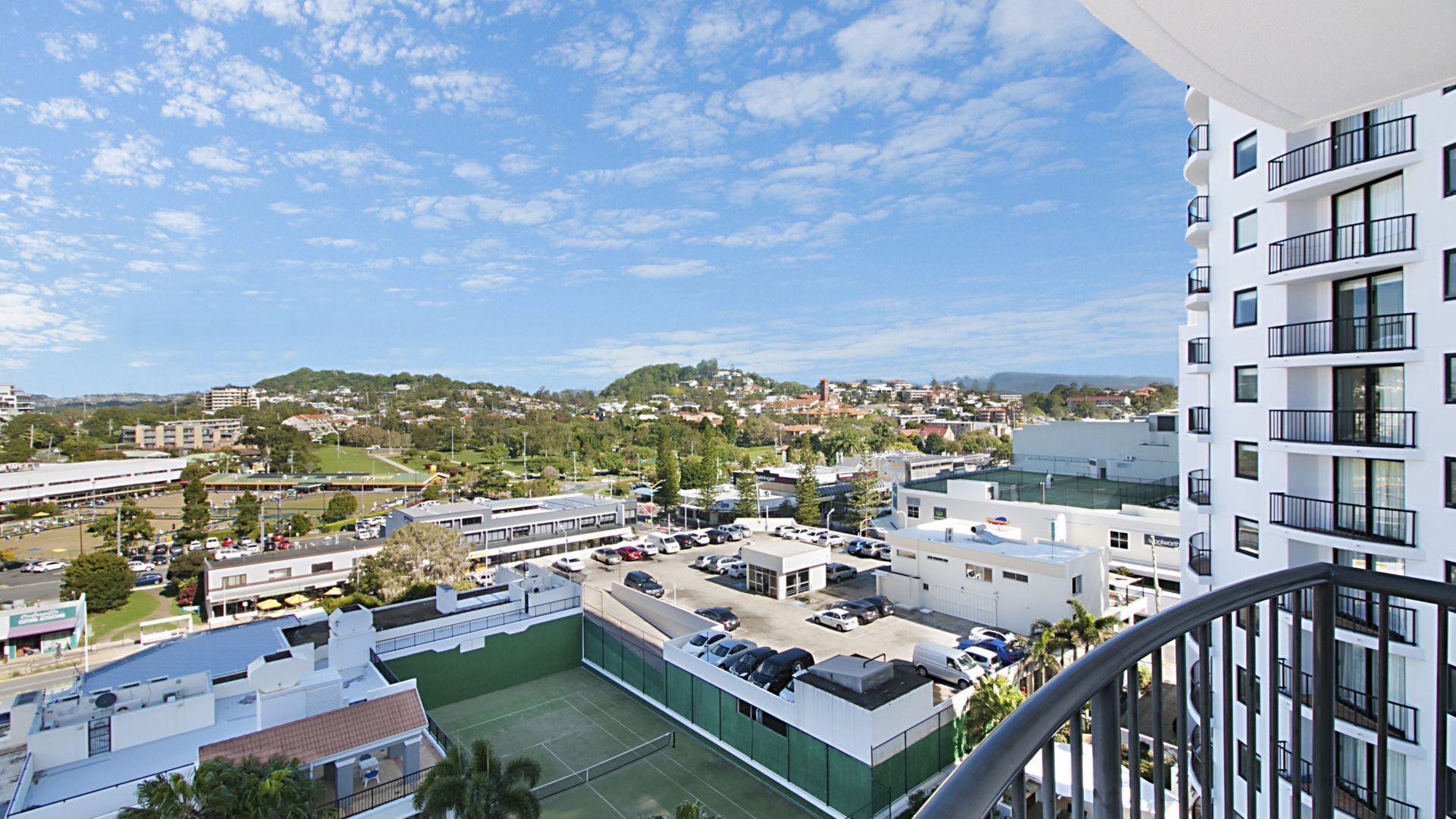 Calypso Tower Unit 807 Three bedroom beachfront apartment in central Coolangatta — image 10