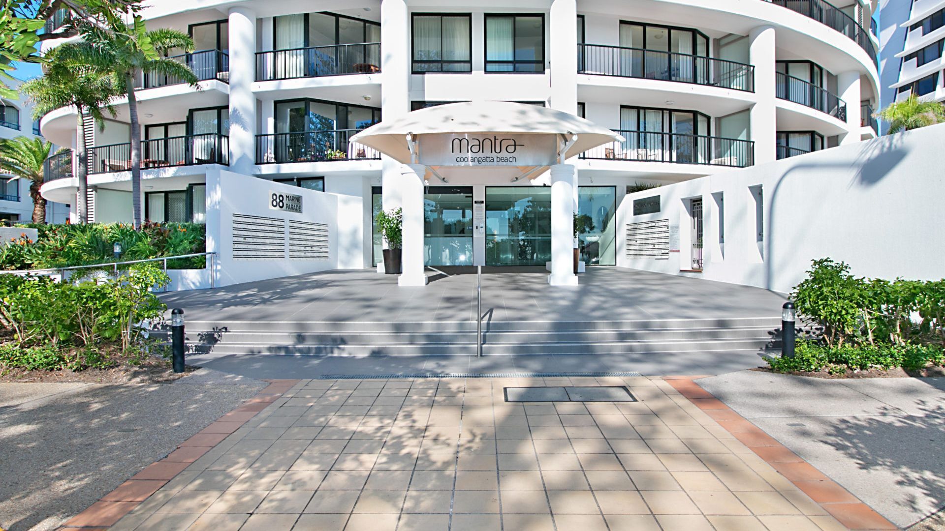 Calypso Tower Unit 807 Three bedroom beachfront apartment in central Coolangatta — image 18