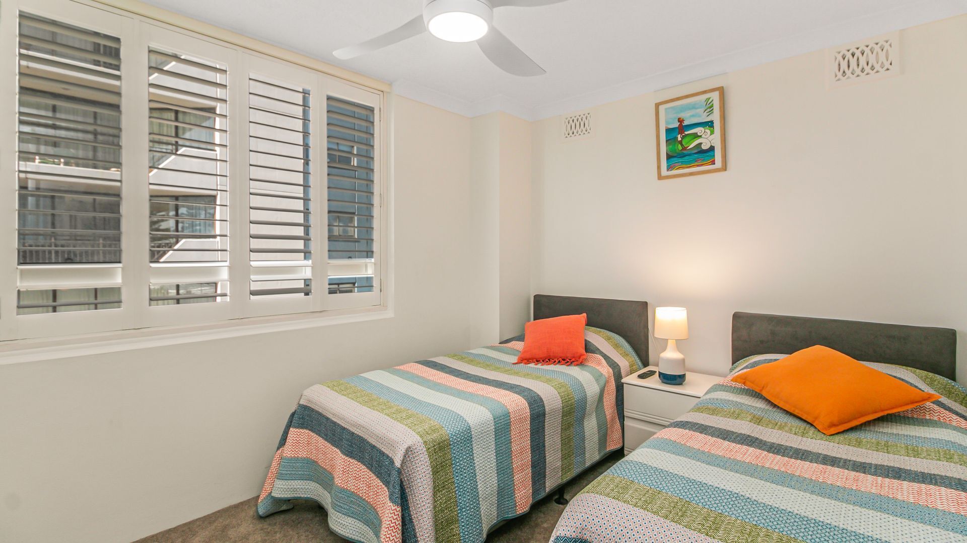 Rainbow Pacific Unit 8- Ocean views over Rainbow Bay Coolangatta with free Wi-Fi — image 12