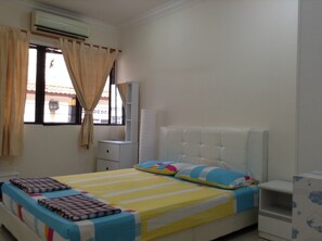 Double room (attached private bathroom)