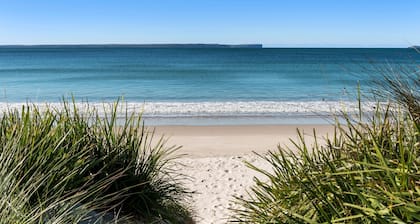 Beachfront unit - Belle Escapes Jervis Bay