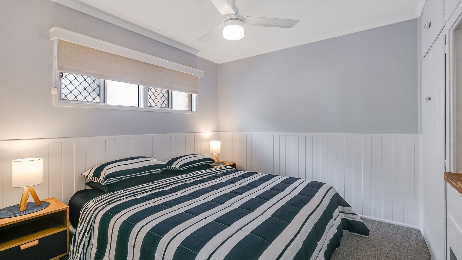 Pacific View Unit 3 Balcony with ocean views on the Beachfront in Rainbow Bay Coolangatta — image 10