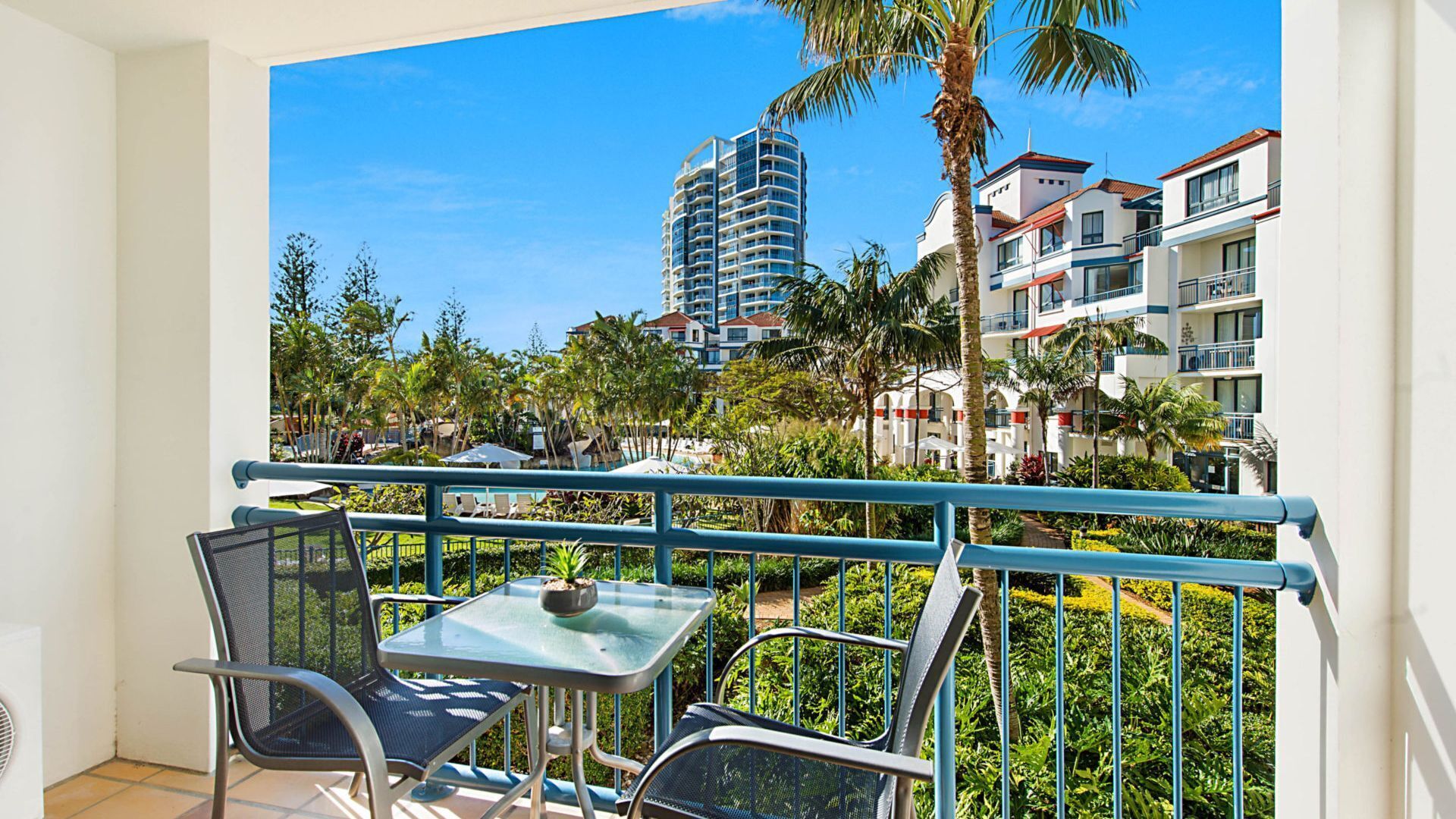 Calypso Plaza Resort Units 215 & 217 Combined 2 bedroom apartment in central Coolangatta — image 10