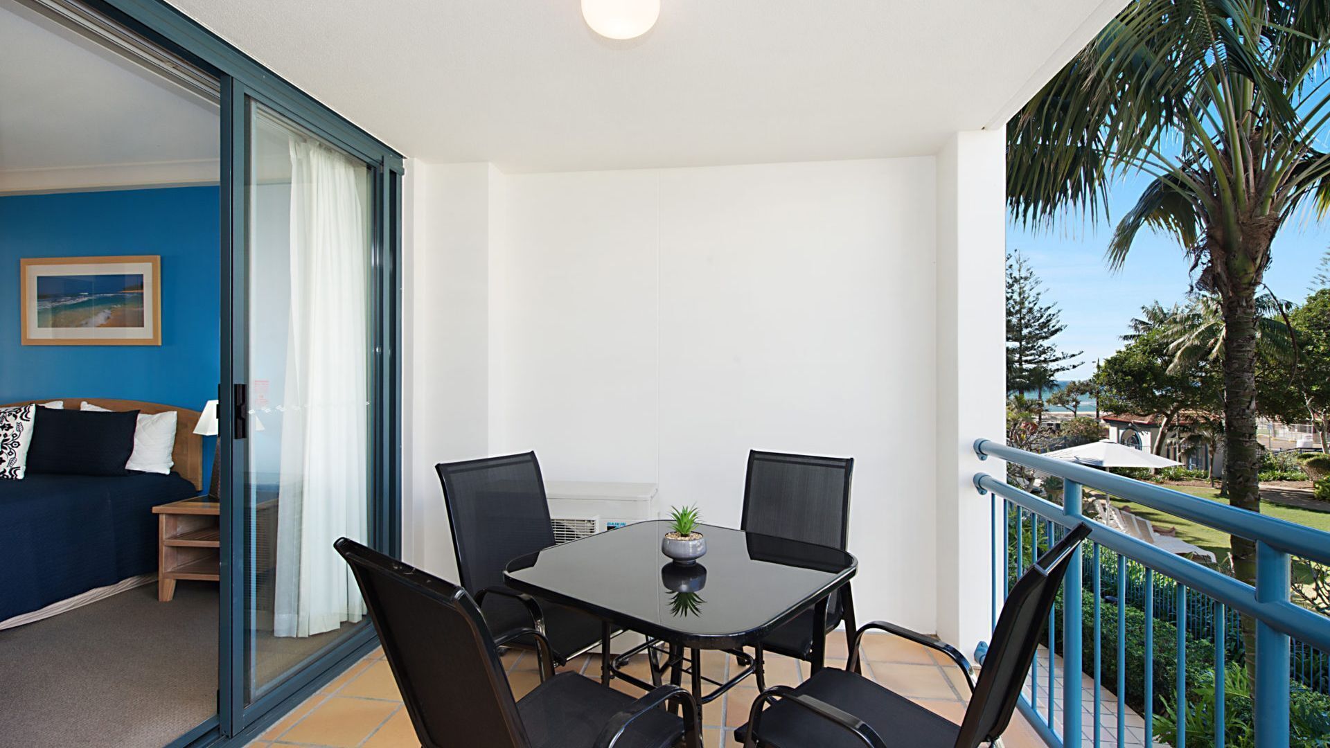 Calypso Plaza Resort Units 215 & 217 Combined 2 bedroom apartment in central Coolangatta