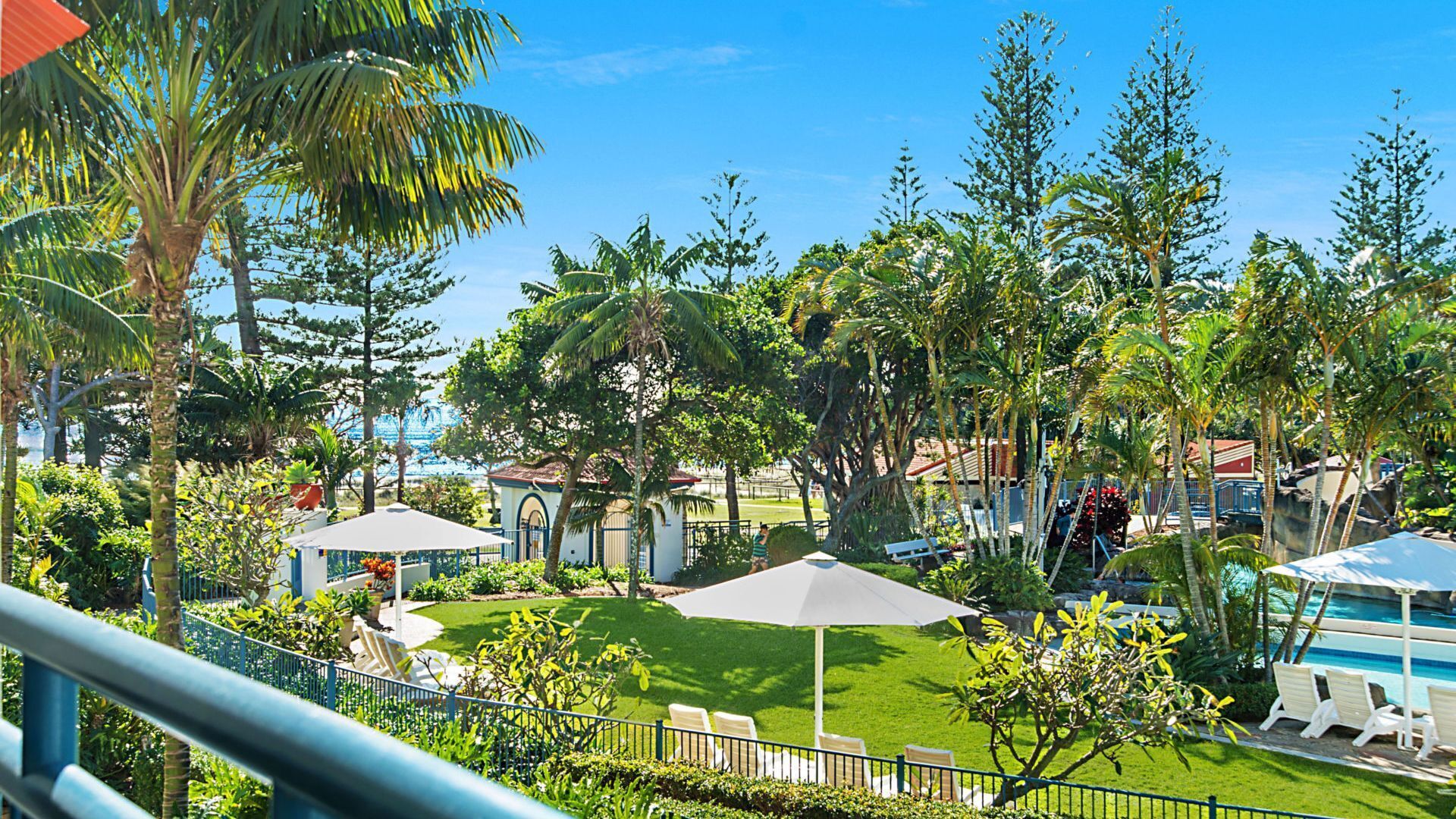 Calypso Plaza Resort Units 215 & 217 Combined 2 bedroom apartment in central Coolangatta — image 2