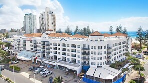 Exterior - Calypso Plaza Resort Unit 417 Two bedroom unit in resort style complex central Coolangatta (Coolangatta)