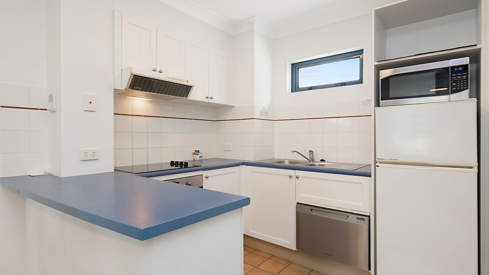 Calypso Plaza Resort Unit 417 Two bedroom unit in resort style complex central Coolangatta — image 11