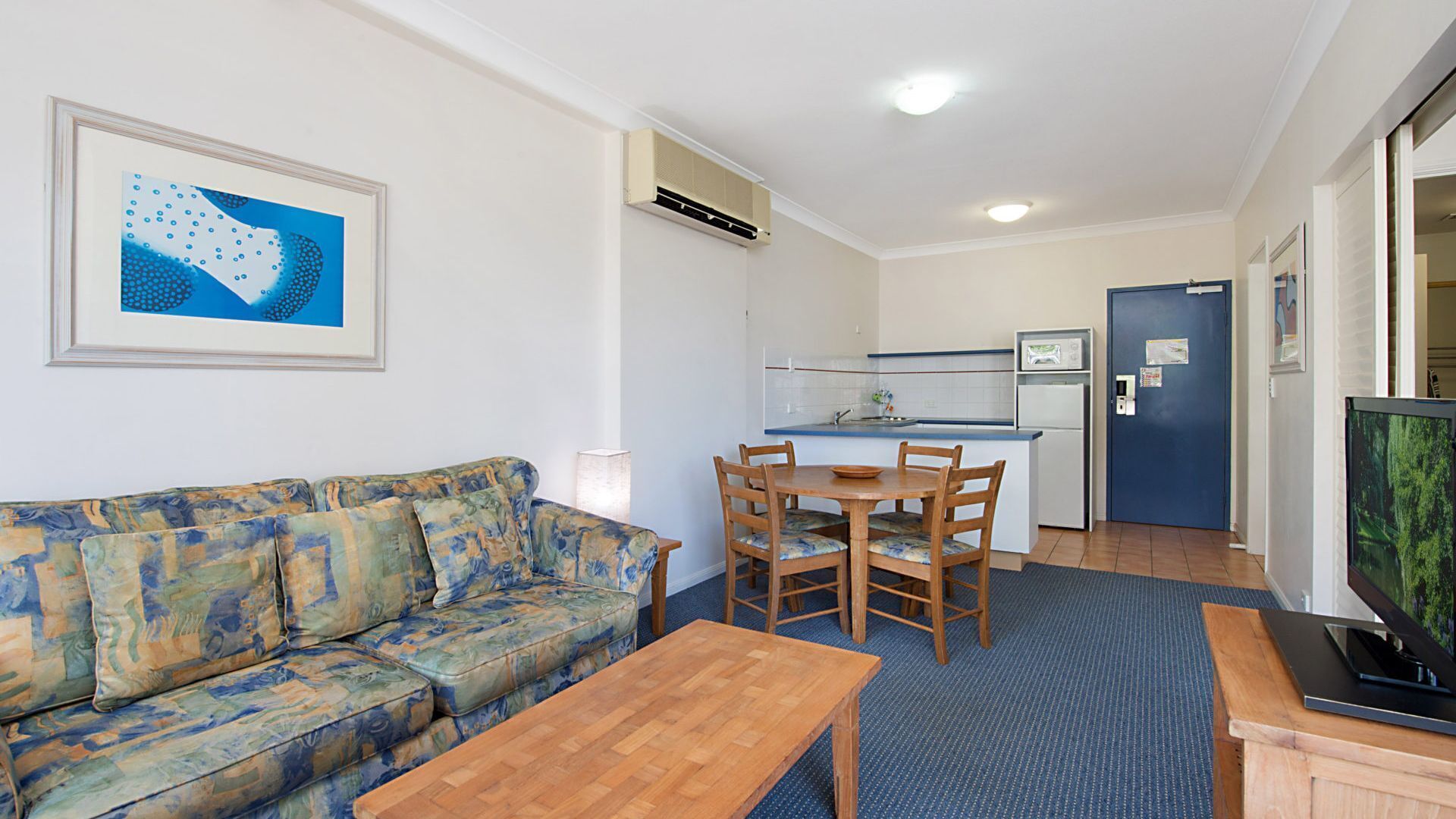 Calypso Plaza Resort Unit 146 One bedroom unit in Resort style complex central Coolangatta — image 11