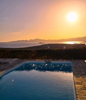 Pool - Paros Afrodite Luxury Villas ,Private Pool ,Quiet, Charming & Fantastic View (Paros)
